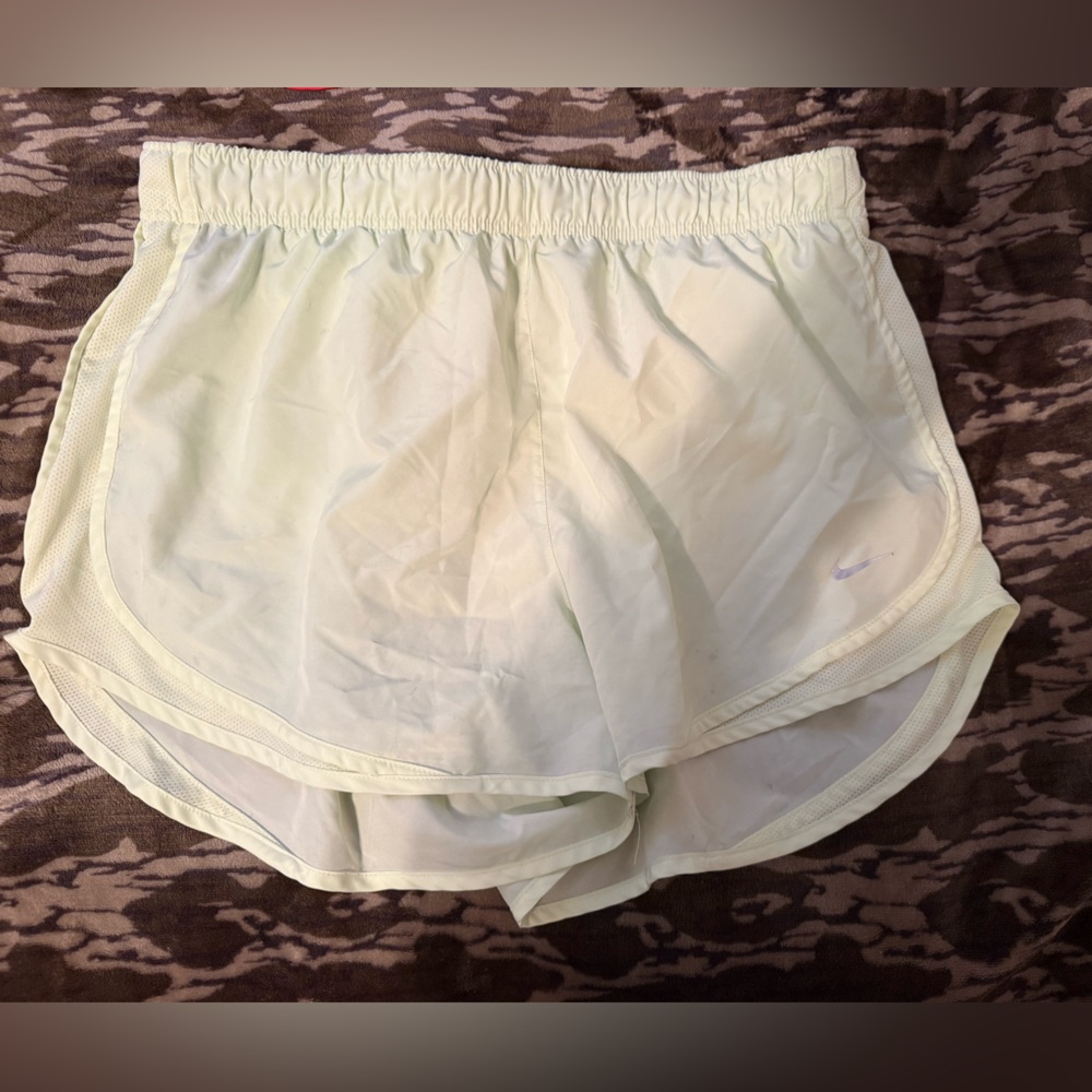 Women's pale neon yellow Shorts